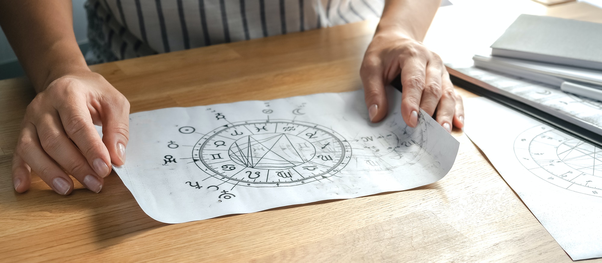 L&rsquo;astrologie et l&rsquo;organisation de l&rsquo;espace : Créer un environnement harmonieux