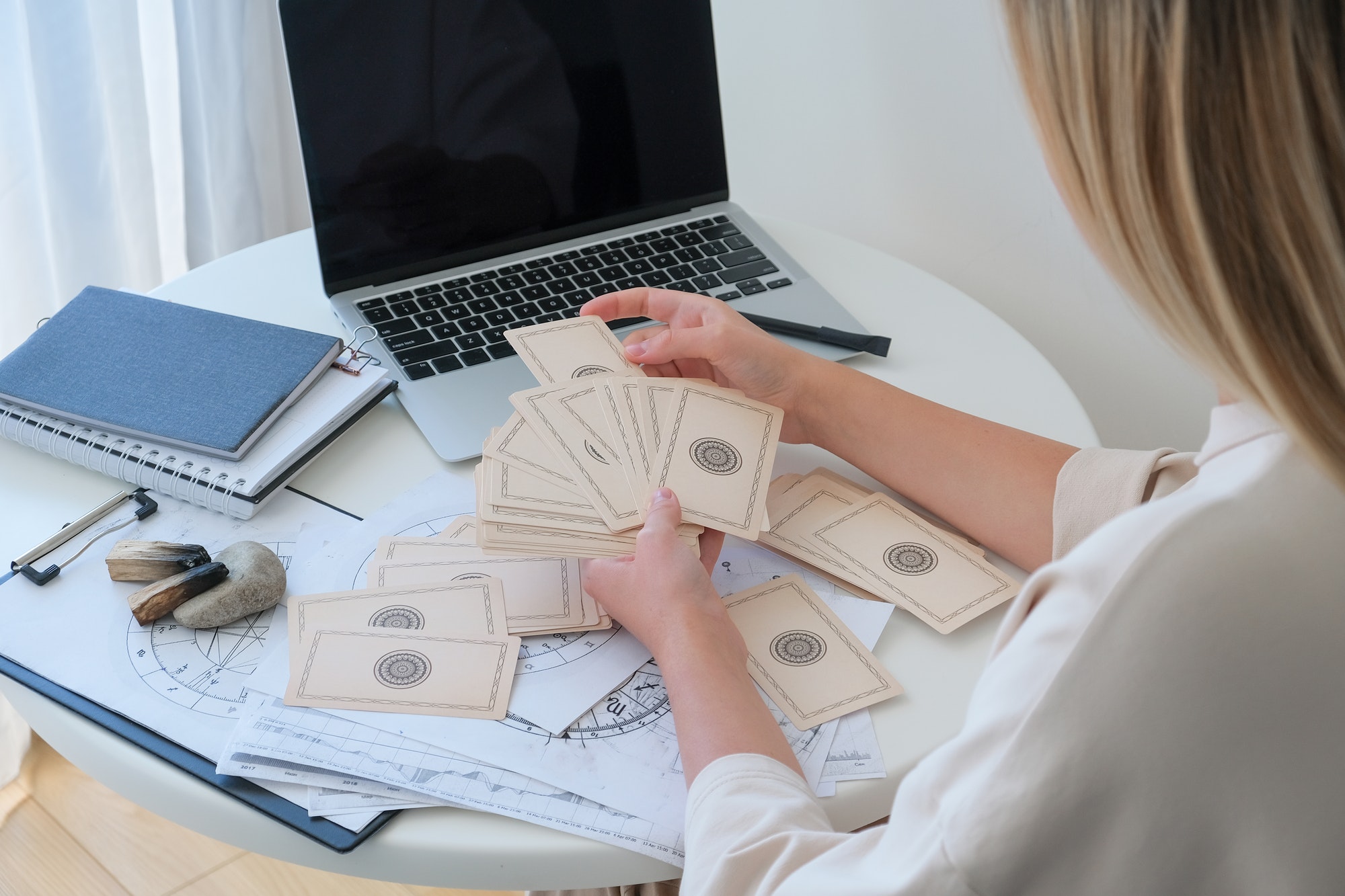 Astrologie et alimentation saine : Les régimes adaptés à votre signe