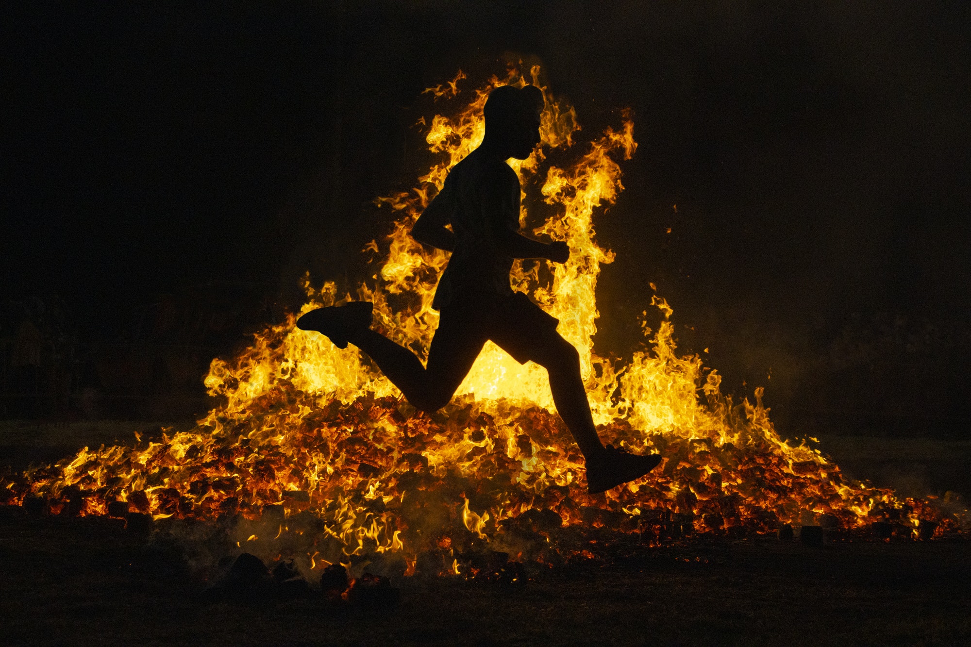 Les signes de feu : Bélier, Lion, Sagittaire – La passion et la créativité