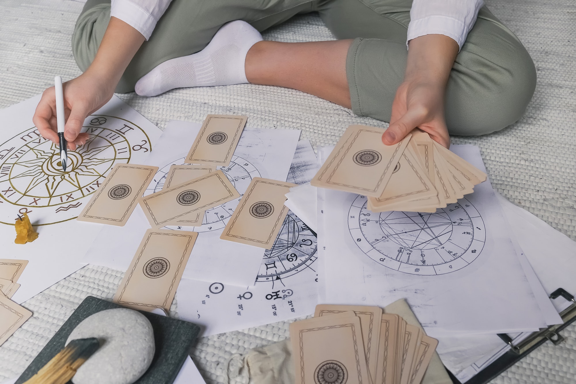 Les maisons astrologiques en profondeur : L&rsquo;impact sur votre destinée